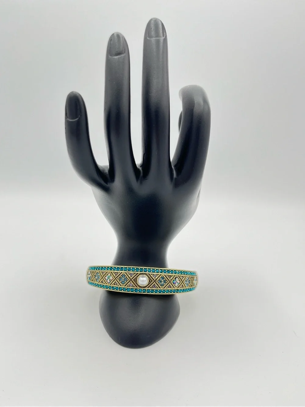 Heidi Daus Signed Vintage Turquoise Crystal Pearl Hinged Bangle Bracelet